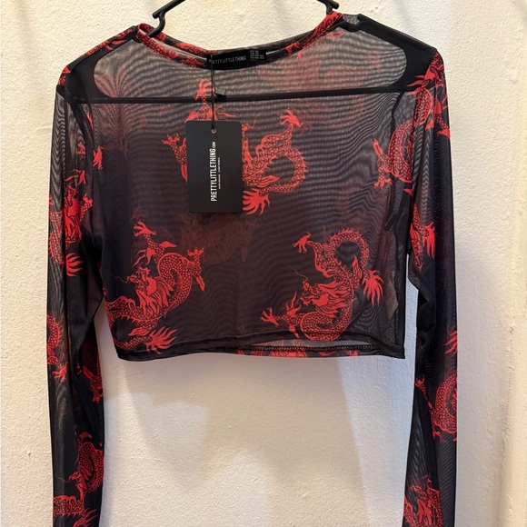 PRETTY LITTLE THING CROP TOP NEW WITH TAGS - Picture 1 of 3